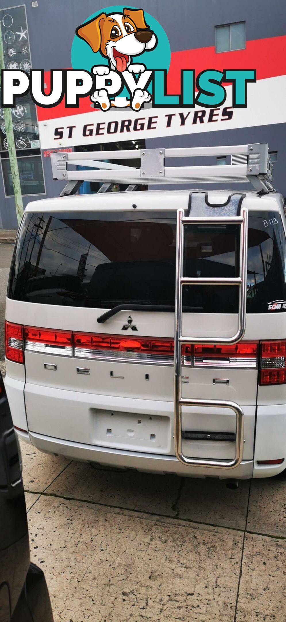 2010 MITSUBISHI DELICA D:5  -