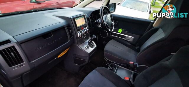 2010 MITSUBISHI DELICA D:5  -