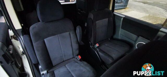 2010 MITSUBISHI DELICA D:5  -