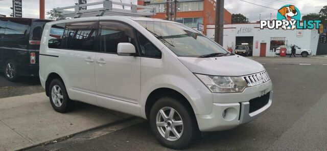 2010 MITSUBISHI DELICA D:5  -