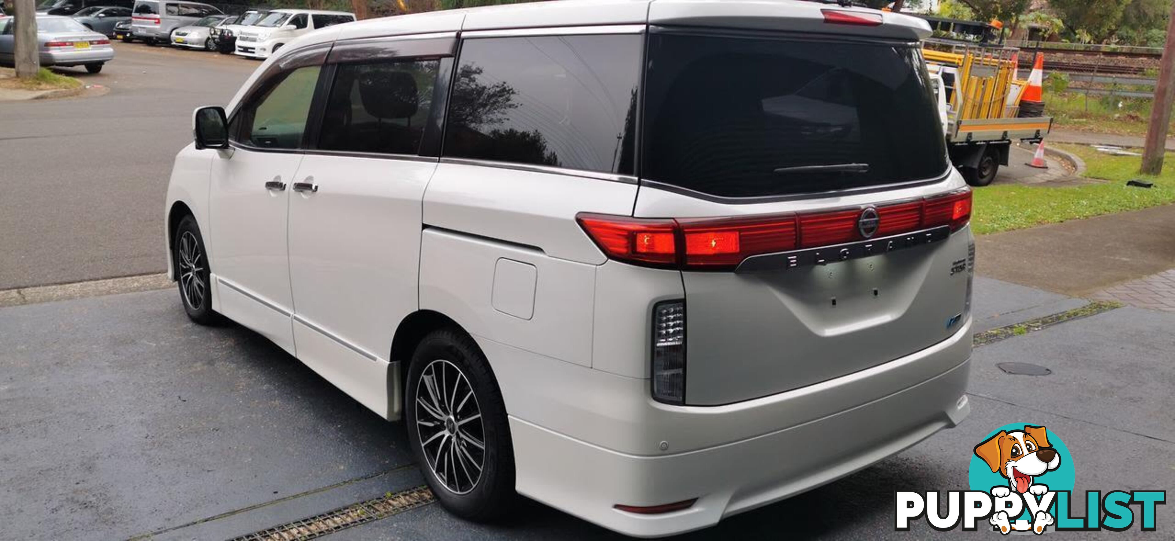 2012 NISSAN ELGRAND HIGHWAY STAR  COMMERCIAL