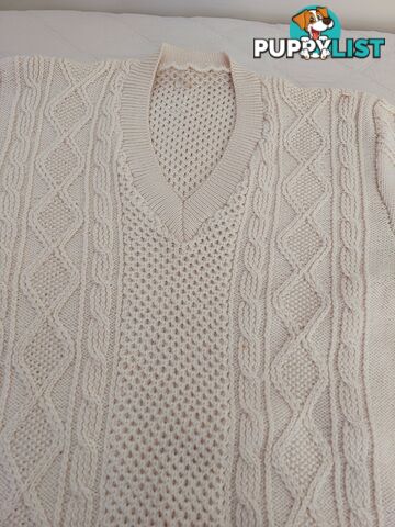 QUALITY HAND KNITTED BIG MEN'S WOOLLEN PATTERNED JUMPER – $80 CASH COLLECT IN MAROUBRA