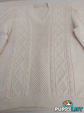 QUALITY HAND KNITTED BIG MEN'S WOOLLEN PATTERNED JUMPER – $80 CASH COLLECT IN MAROUBRA