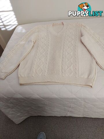 QUALITY HAND KNITTED BIG MEN'S WOOLLEN PATTERNED JUMPER – $80 CASH COLLECT IN MAROUBRA