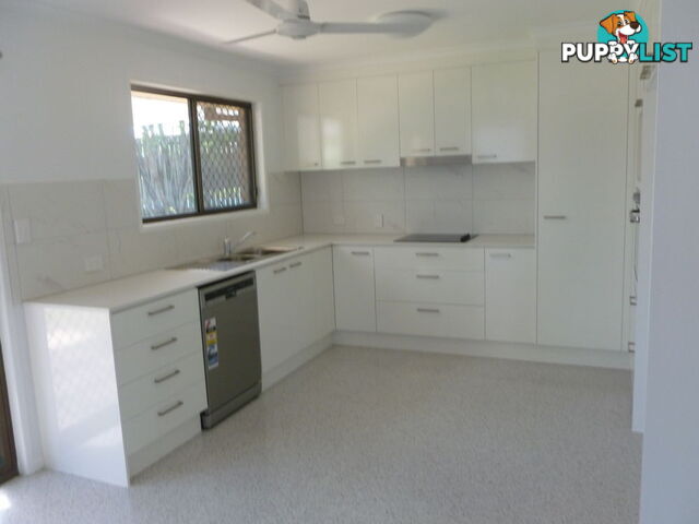 79 Sumners Road JAMBOREE HEIGHTS QLD 4074