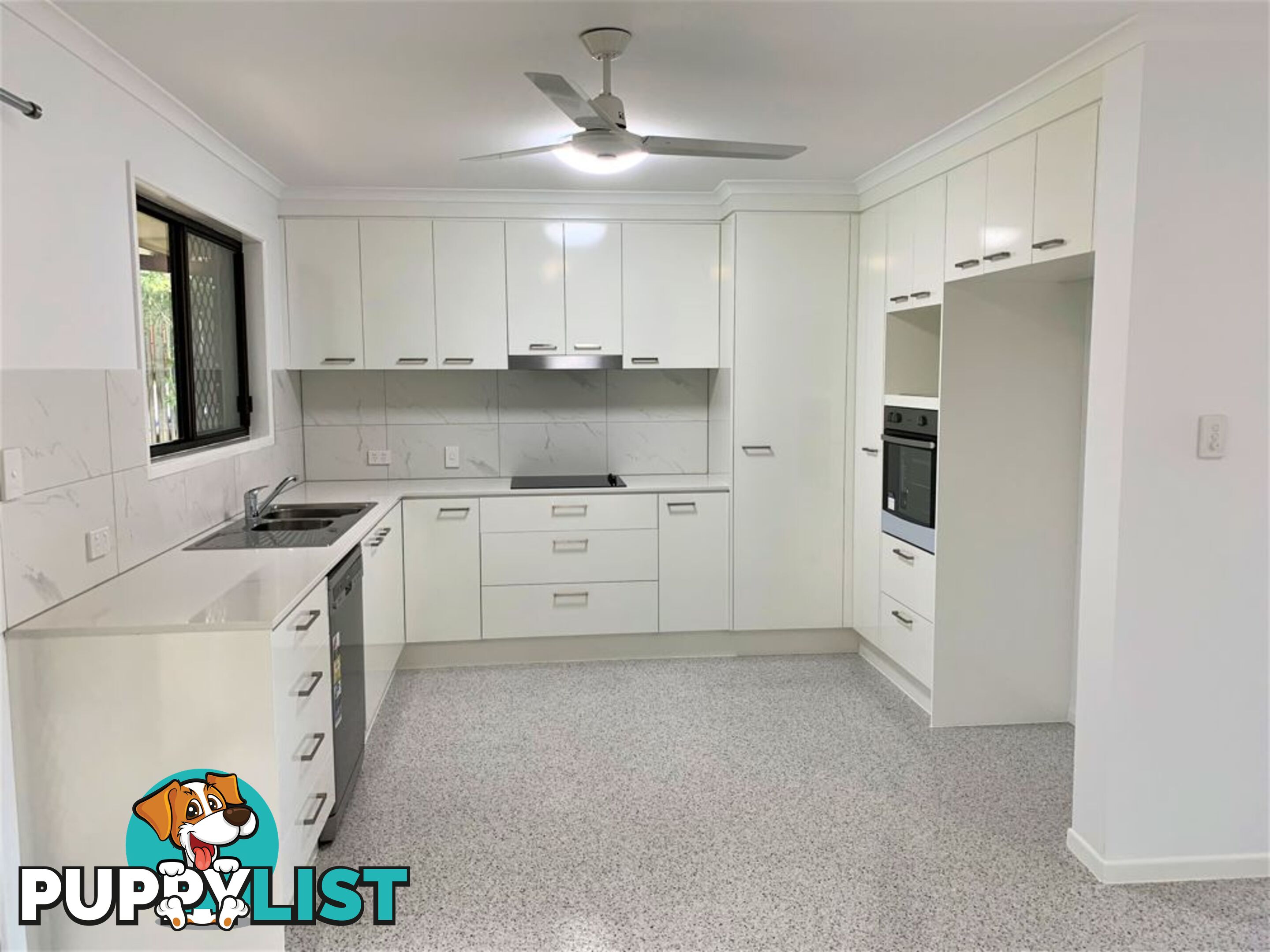 79 Sumners Road JAMBOREE HEIGHTS QLD 4074