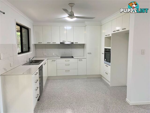 79 Sumners Road JAMBOREE HEIGHTS QLD 4074