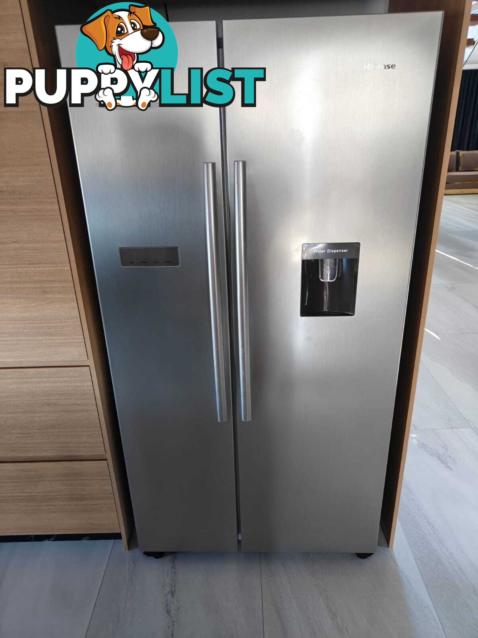Hisense 578L side by side refrigerator