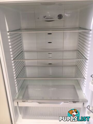 517l Fisher&Paykel fridge freezer DELIVERY WARRANTY