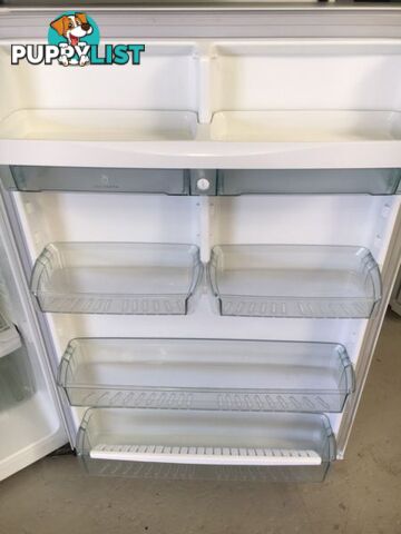 517l Westinghouse fridge freezer DELIVERY WARRANTY