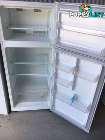 390l Simpson fridge freezer DELIVERY WARRANTY