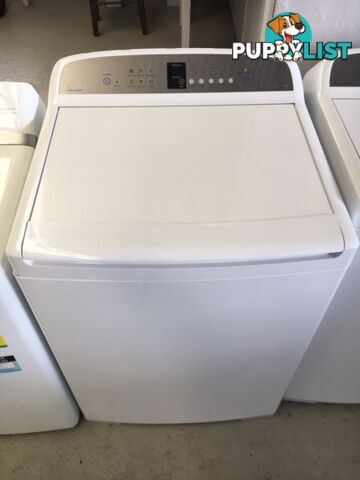 Late model 10.0kg Fisher&Paykel washing machine