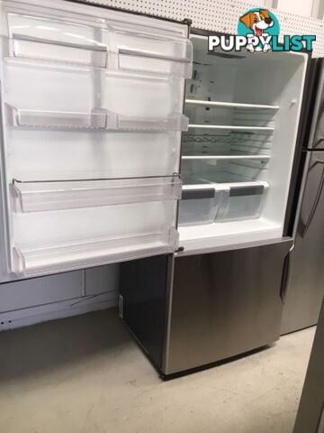 Beautiful 510l Electrolux fridge freezer DELIVERY WARRANTY