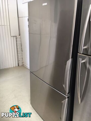 Beautiful 510l Electrolux fridge freezer DELIVERY WARRANTY