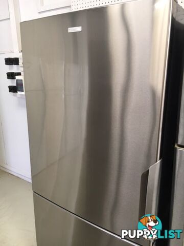 Beautiful 510l Electrolux fridge freezer DELIVERY WARRANTY