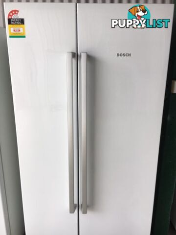 Beautiful 618l Bosch side by side DELIVERY WARRANTY