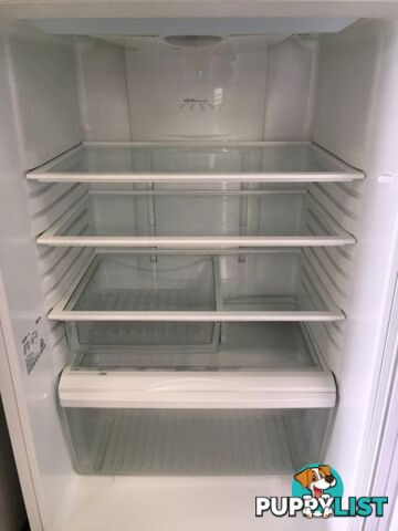 416l Westinghouse fridge freezer DELIVERY WARRANTY