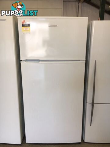 520l Kelvinator fridge freezer