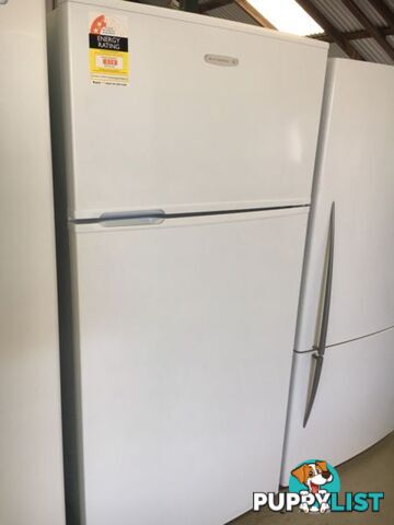 520l Kelvinator fridge freezer