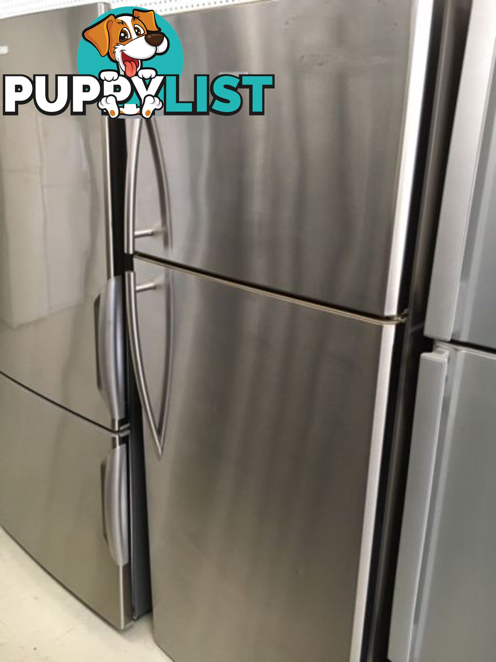 460l Hisense fridge freezer DELIVERY WARRANTY