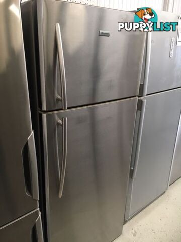 460l Hisense fridge freezer DELIVERY WARRANTY