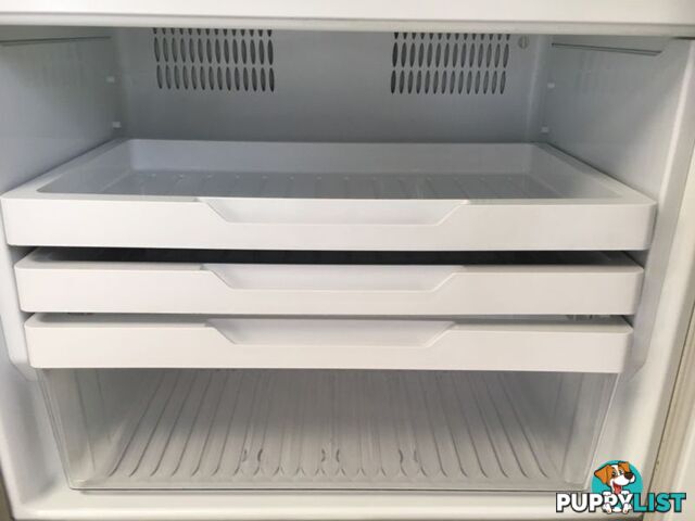 519l Fisher&Paykel fridge freezer DELIVERY WARRANTY