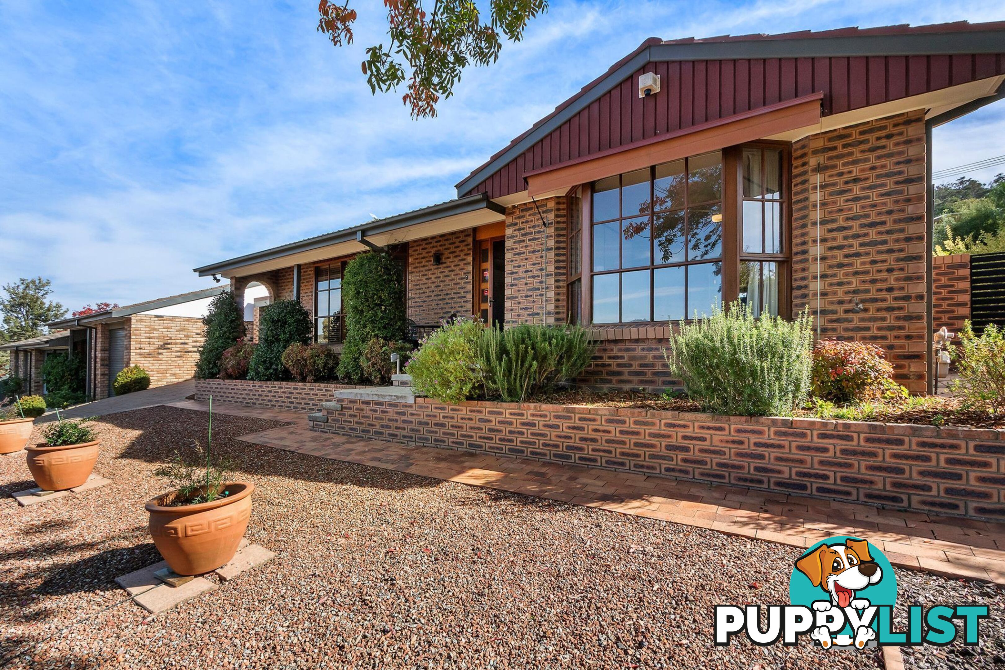 9 Max Henry Crescent MACARTHUR ACT 2904