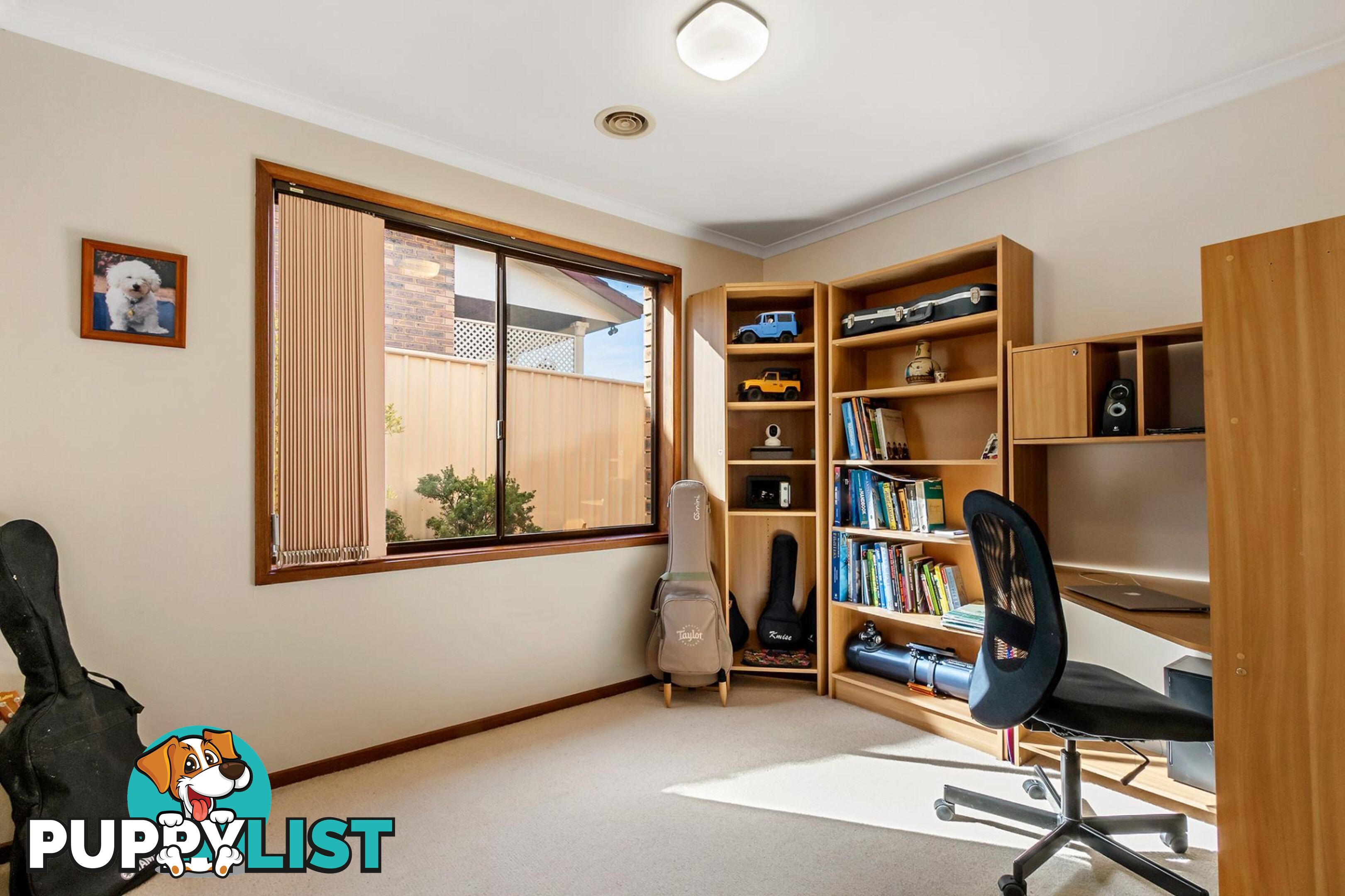 9 Max Henry Crescent MACARTHUR ACT 2904