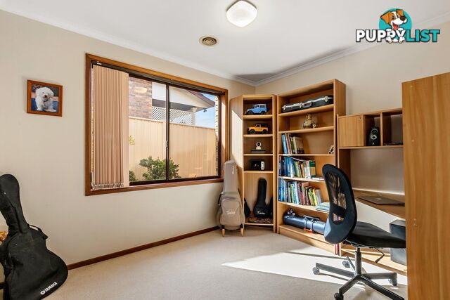 9 Max Henry Crescent MACARTHUR ACT 2904