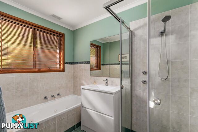 9 Max Henry Crescent MACARTHUR ACT 2904
