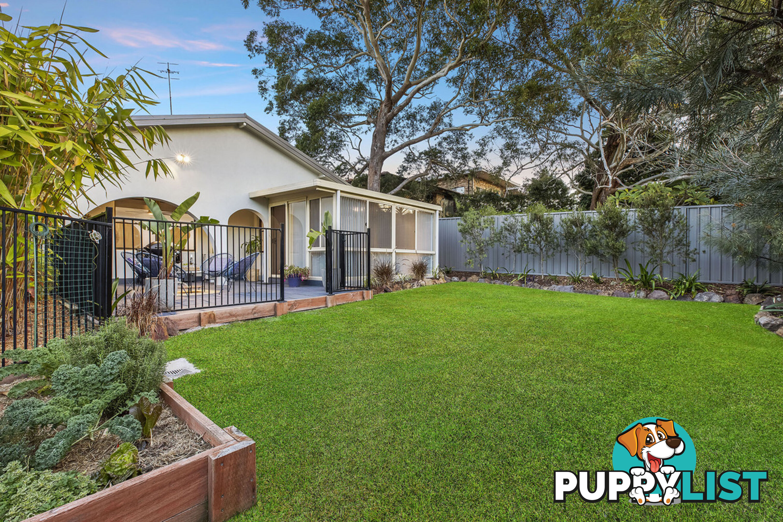 10 Yulong Street BATEAU BAY nsw 2261