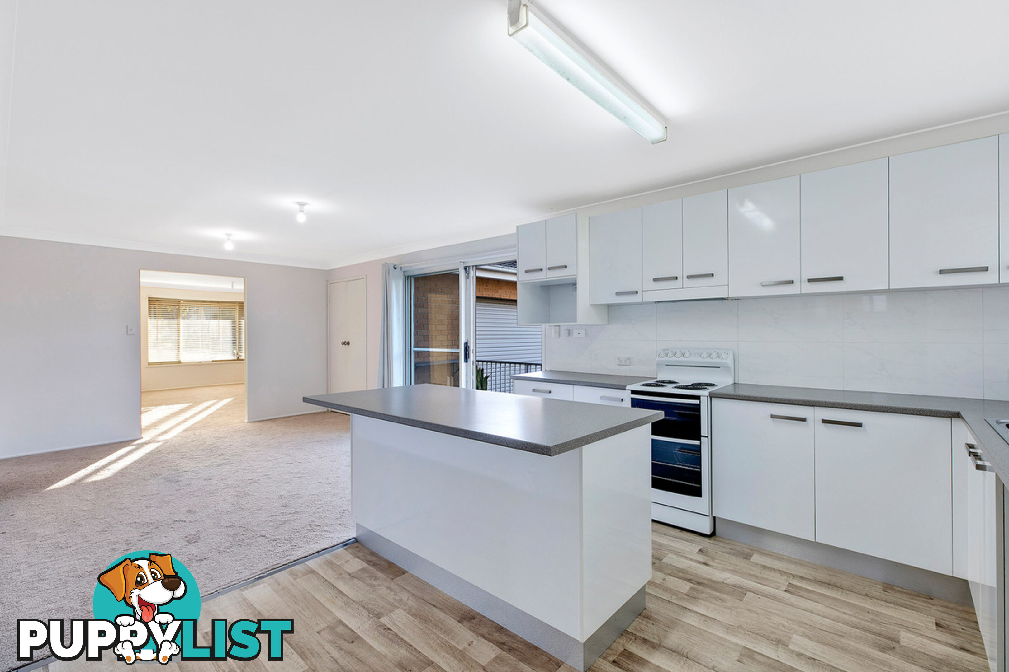 8 Promenade Avenue BATEAU BAY NSW 2261