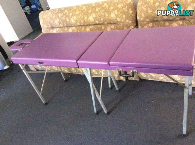 Massage table great condition cheap