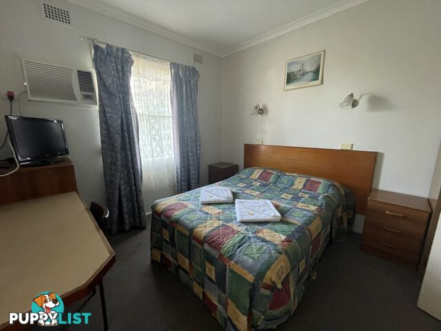 9 Commerce Street "Agincourt" TAREE NSW 2430