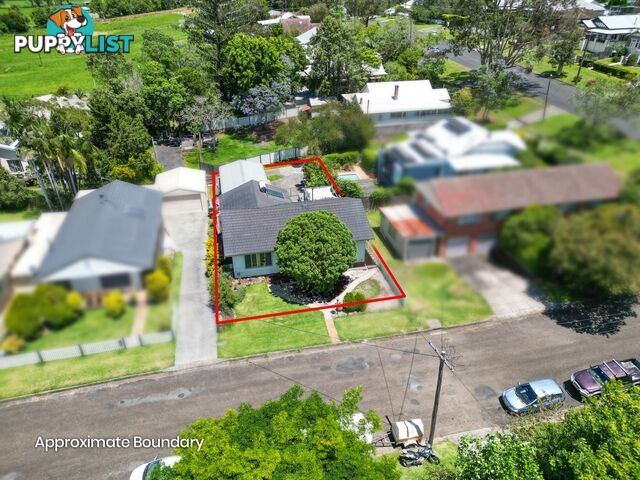 4 West End Avenue TAREE NSW 2430