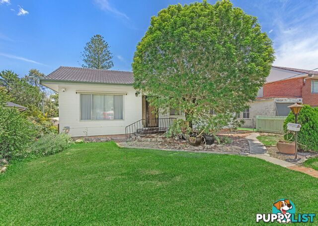 4 West End Avenue TAREE NSW 2430