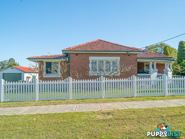 22 Commerce Street TAREE NSW 2430