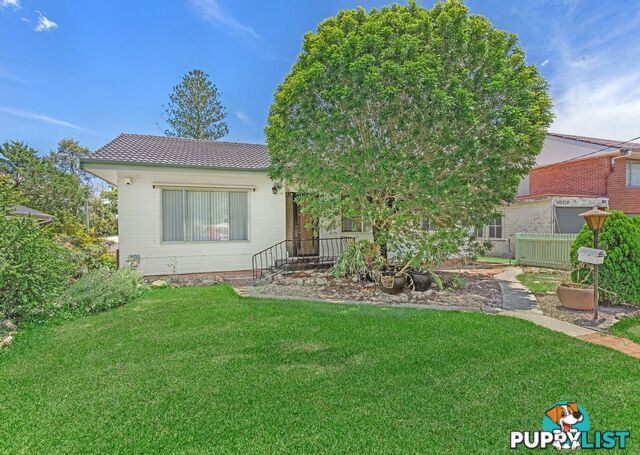 4 West End Avenue TAREE NSW 2430