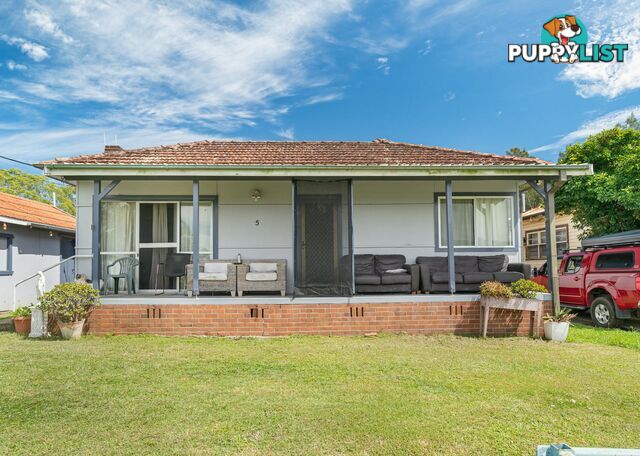 5 Cornwall Street TAREE NSW 2430