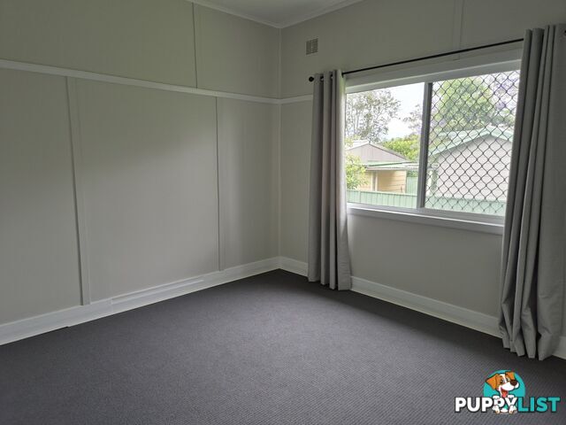 82 Commerce Street TAREE NSW 2430