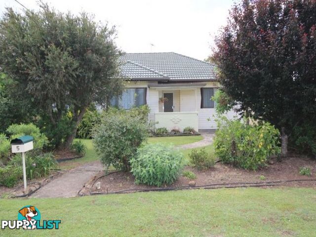 5 Lyndhurst Street TAREE NSW 2430