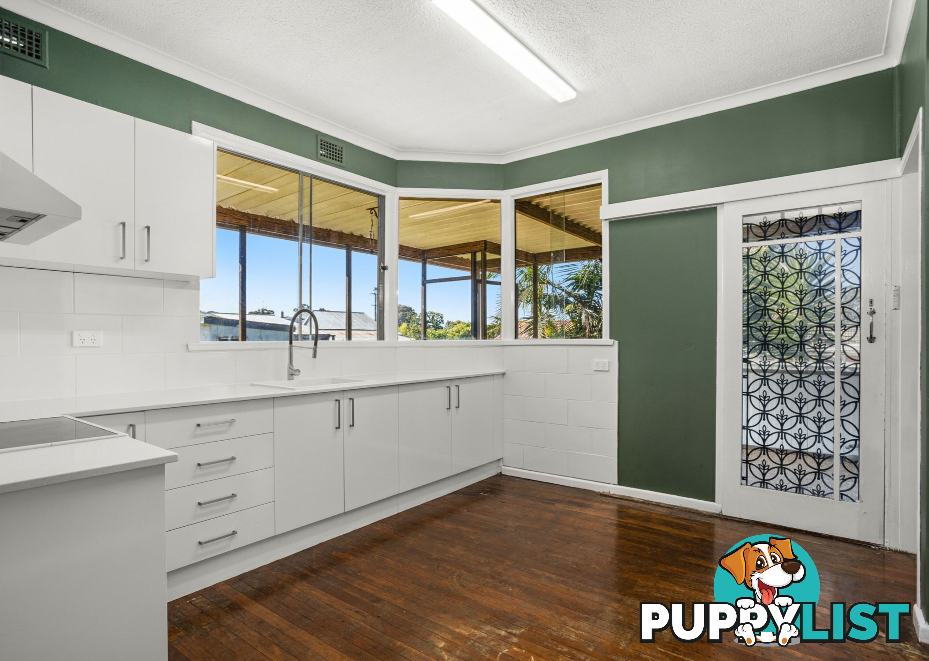 1 Maiden Avenue TAREE NSW 2430