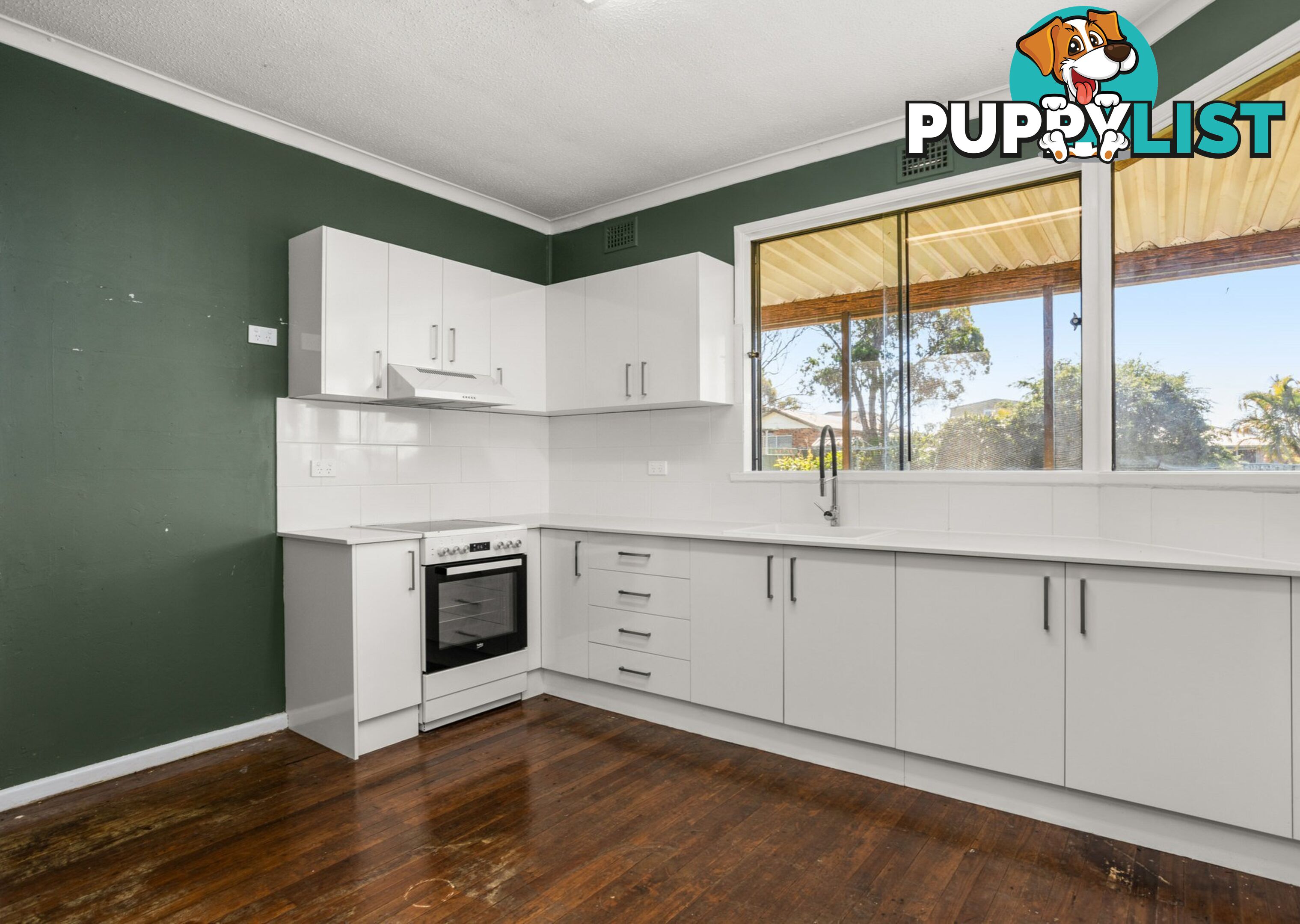 1 Maiden Avenue TAREE NSW 2430