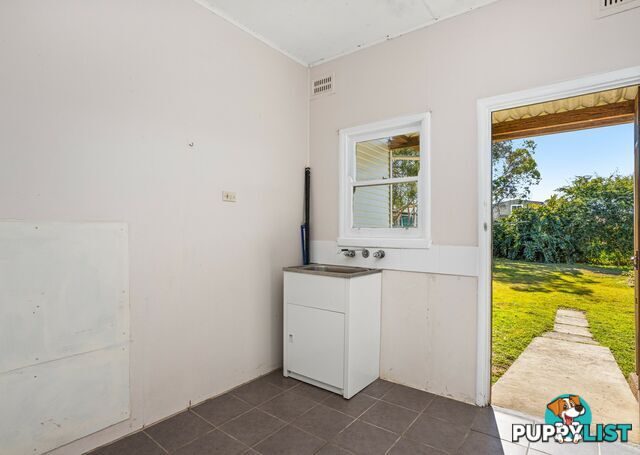 1 Maiden Avenue TAREE NSW 2430