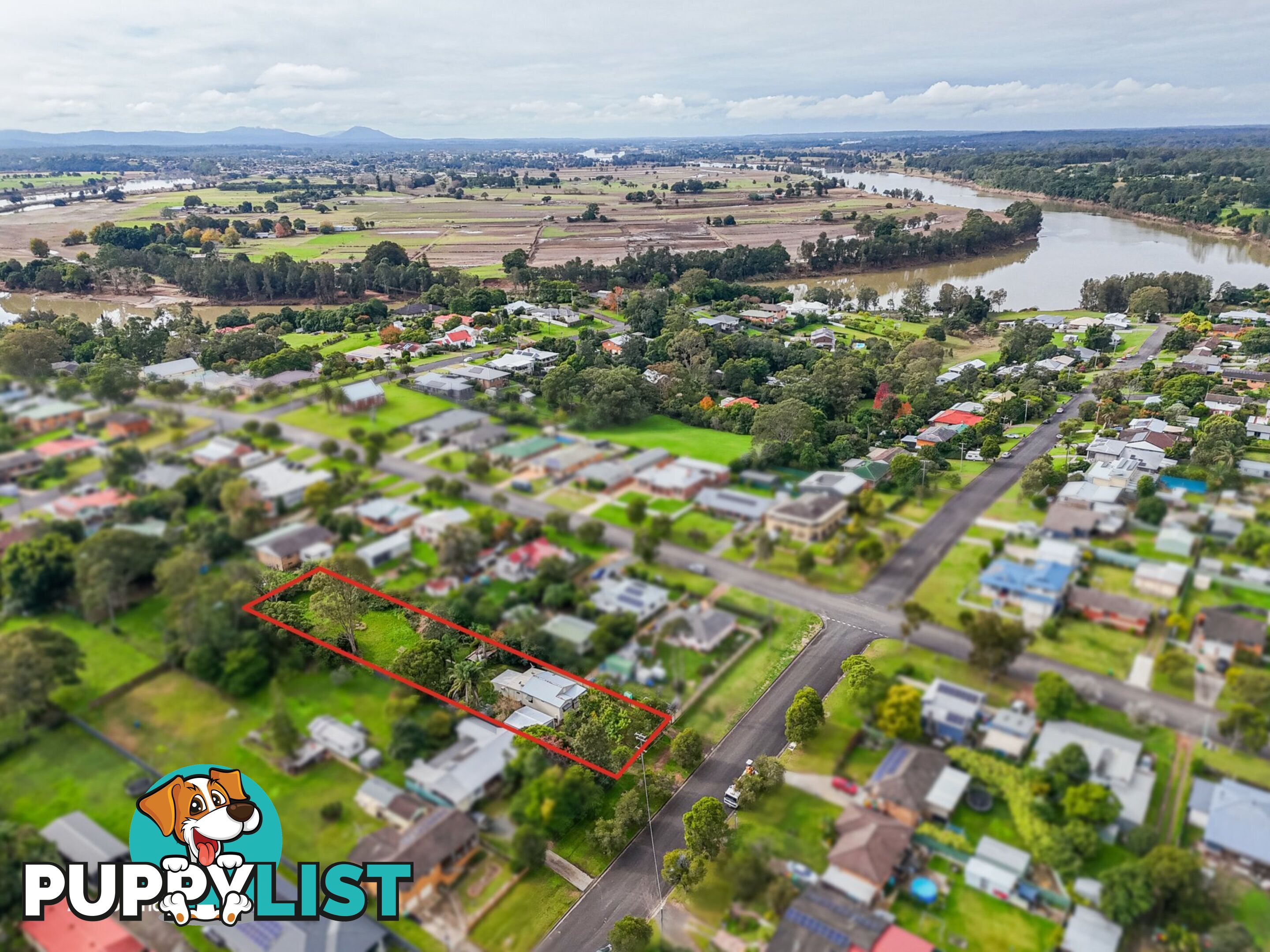 39 Peveril Street TINONEE NSW 2430
