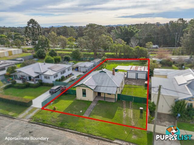 13 Railway Street TAREE NSW 2430