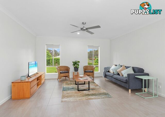 12 Brumby Close HALLIDAYS POINT NSW 2430