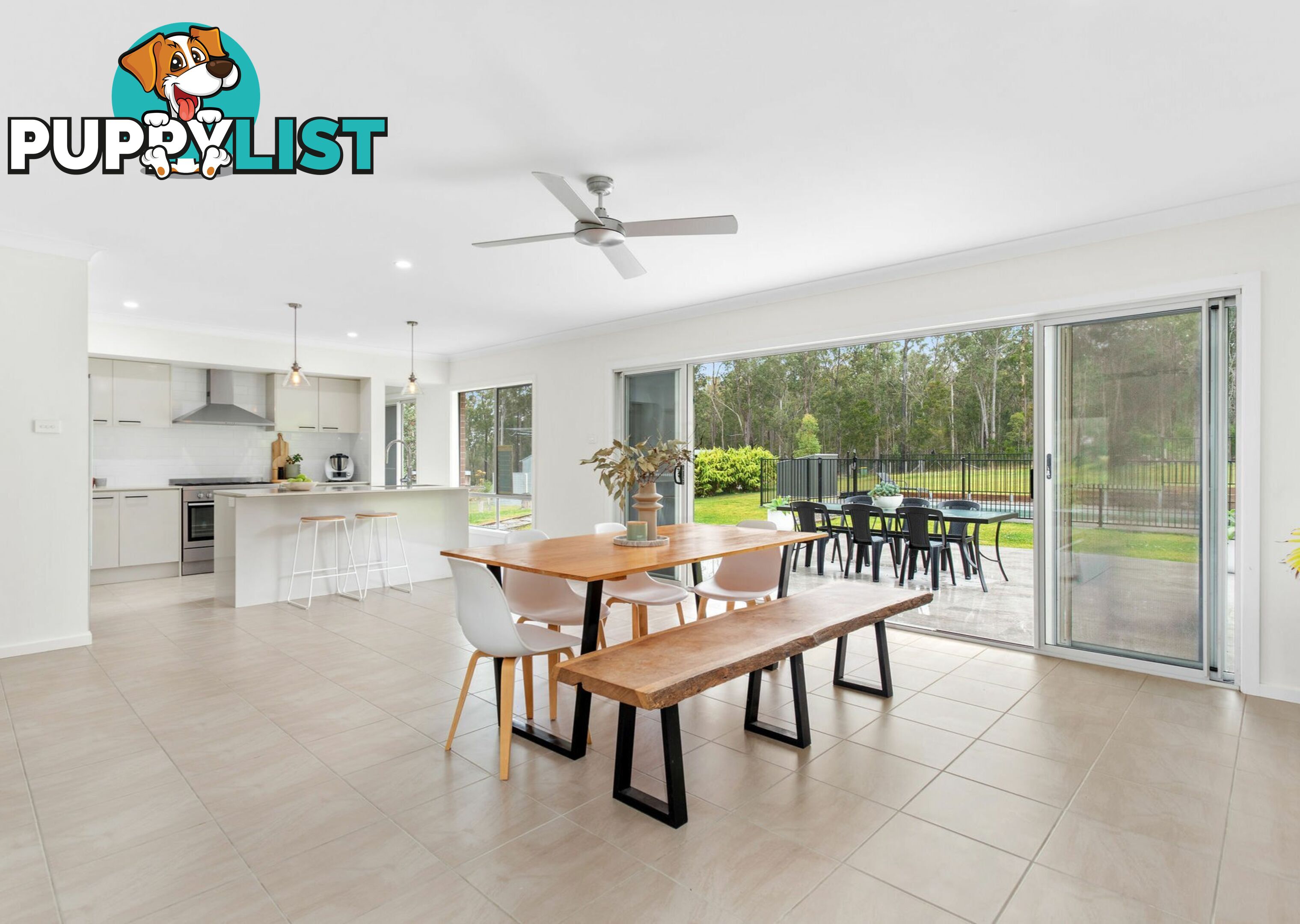 12 Brumby Close HALLIDAYS POINT NSW 2430