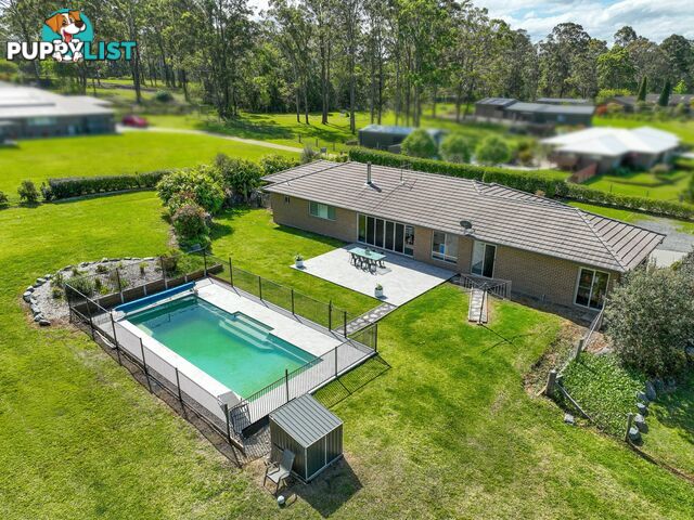 12 Brumby Close HALLIDAYS POINT NSW 2430