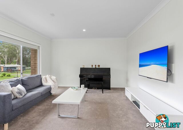 12 Brumby Close HALLIDAYS POINT NSW 2430